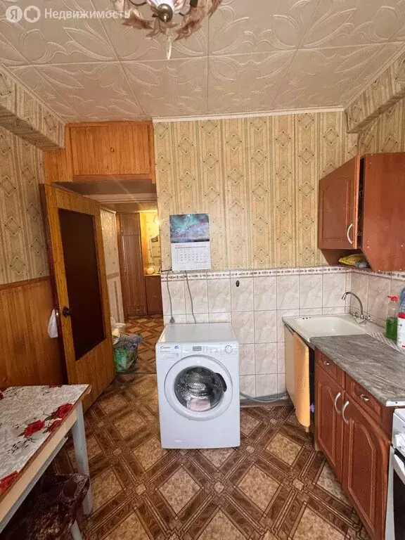 4-комнатная квартира: село Русско-Высоцкое, 19 (70 м) - Фото 1