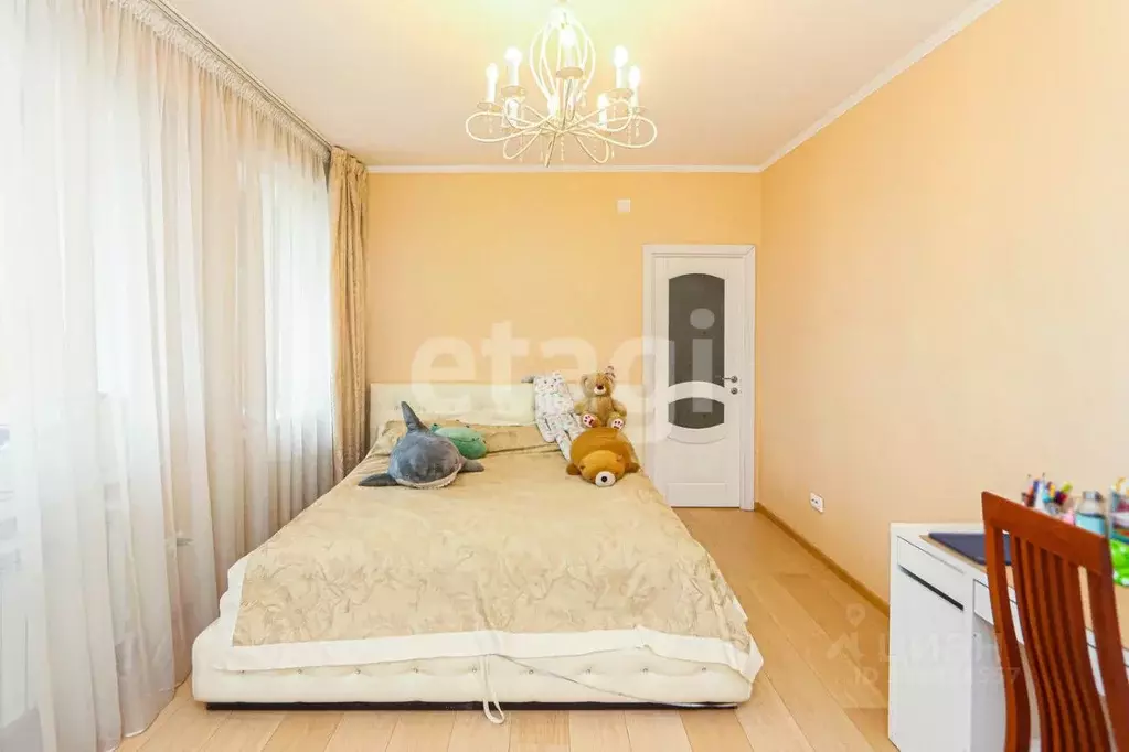 4-к кв. Бурятия, Улан-Удэ ул. Добролюбова, 37А (100.9 м) - Фото 1