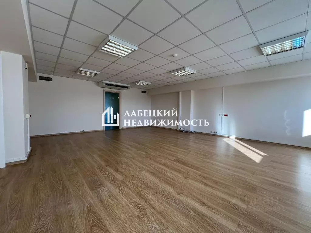 Офис в Санкт-Петербург просп. Средний Васильевского острова, 88 (250 ... - Фото 0