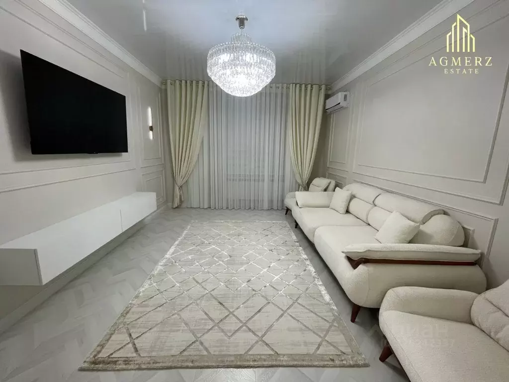 2-к кв. Чеченская республика, Грозный ул. Сайханова, 133к13 (75.0 м) - Фото 1