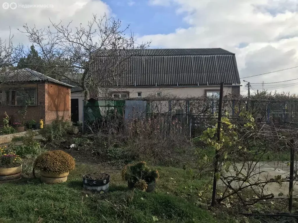 Дом в село Синявское, улица Ленина, 455 (200 м) - Фото 1