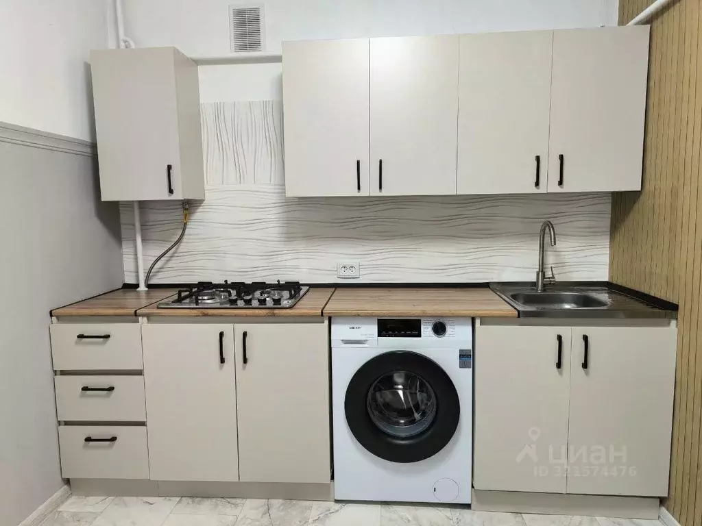 2-к кв. Севастополь ул. Косарева, 3 (60.0 м) - Фото 0