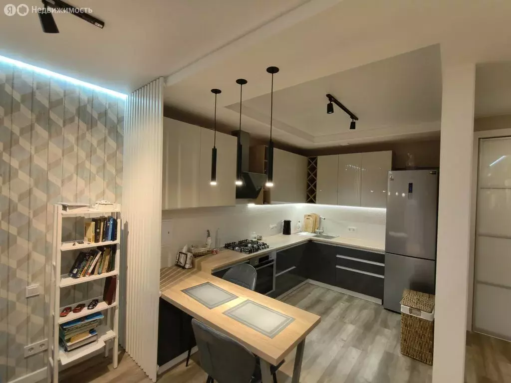 3-комнатная квартира: Брянск, улица Радищева, 18 (67 м) - Фото 0