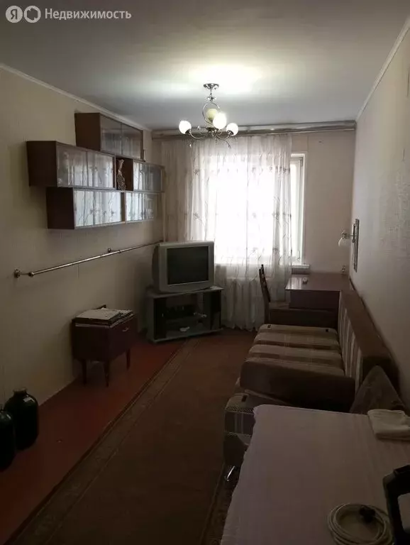 3-комнатная квартира: Керчь, улица Юных Ленинцев (65 м) - Фото 1