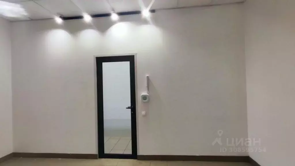 Помещение свободного назначения в Новгородская область, Великий ... - Фото 1