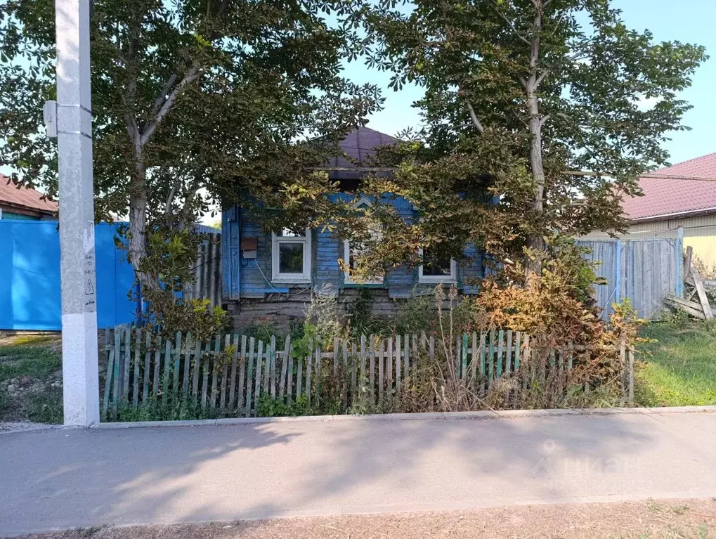 Дом в Саратовская область, Калининск ул. Имени Ленина (66 м) - Фото 1