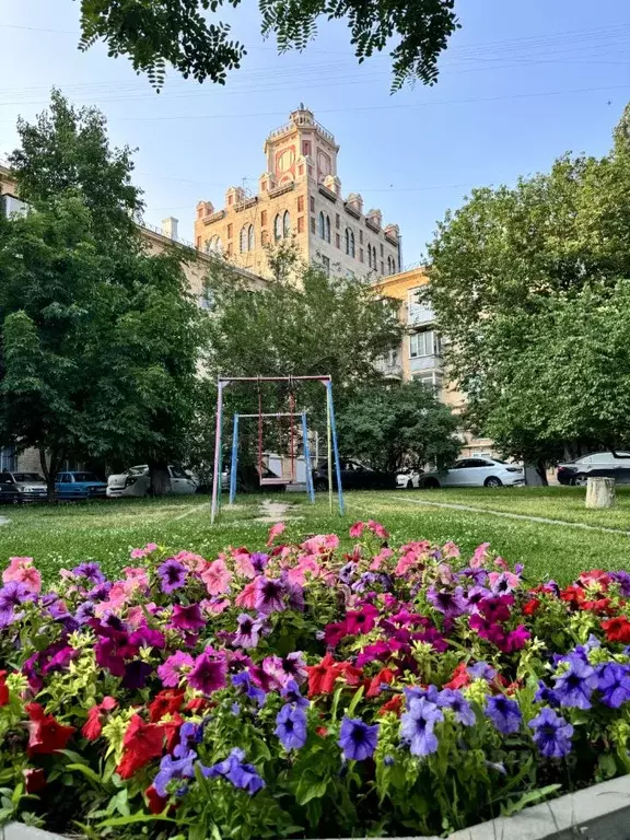 1-к кв. Волгоградская область, Волгоград ул. В.И. Ленина, 25 (42.0 м) - Фото 0