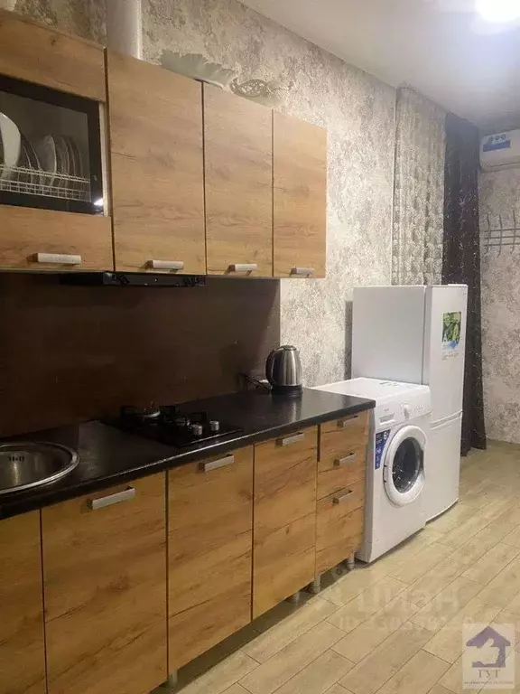 Коттедж в Краснодарский край, Крымск ул. Красной Розы (50 м) - Фото 2