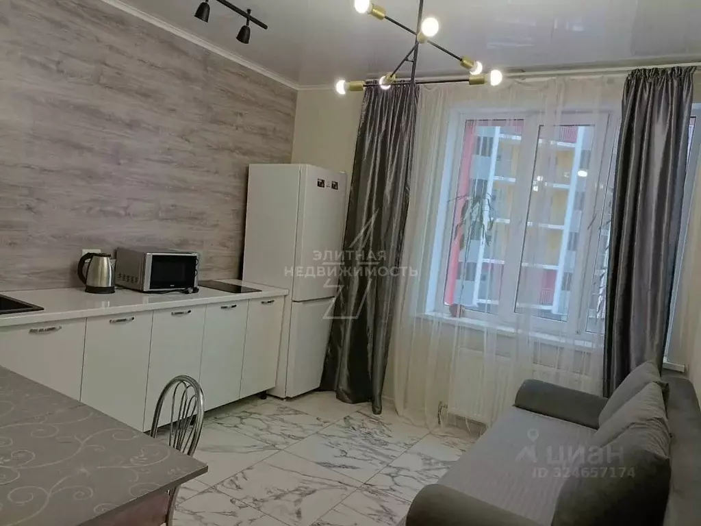 2-к кв. Татарстан, Казань ул. Аметьевская магистраль, 16к4 (70.0 м) - Фото 2