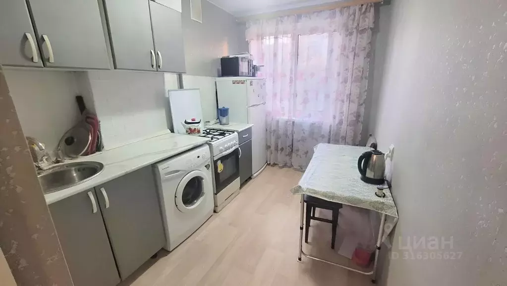 3-к кв. Саратовская область, Саратов Гусельская ул., 6 (60.1 м) - Фото 0