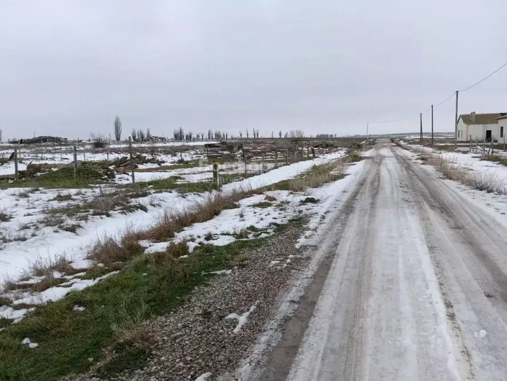 Участок в Крым, Кировский район, с. Яркое Поле ул. Новоселов, 85 (15.0 ... - Фото 1