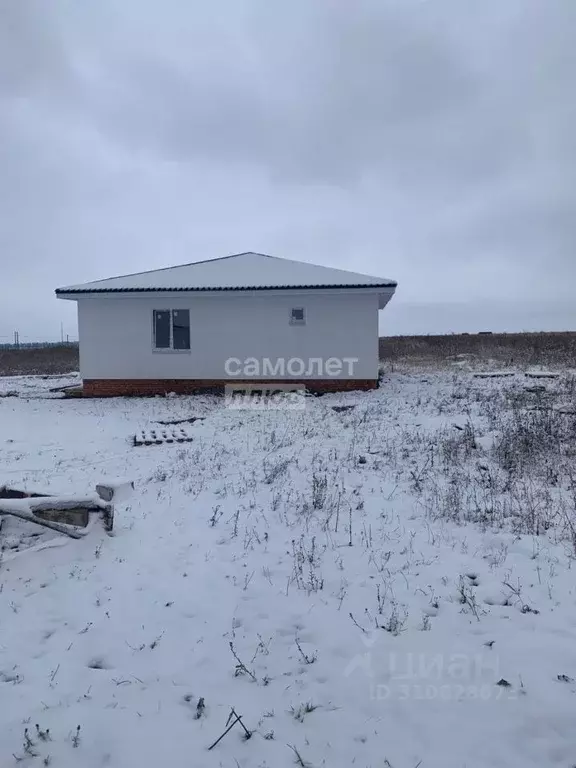 Дом в Курская область, Курский район, Моковский сельсовет, д. 2-я ... - Фото 0