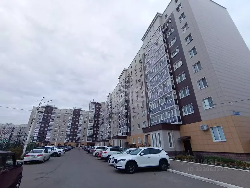 1-к кв. Башкортостан, Стерлитамак просп. Октября, 87 (40.0 м) - Фото 1