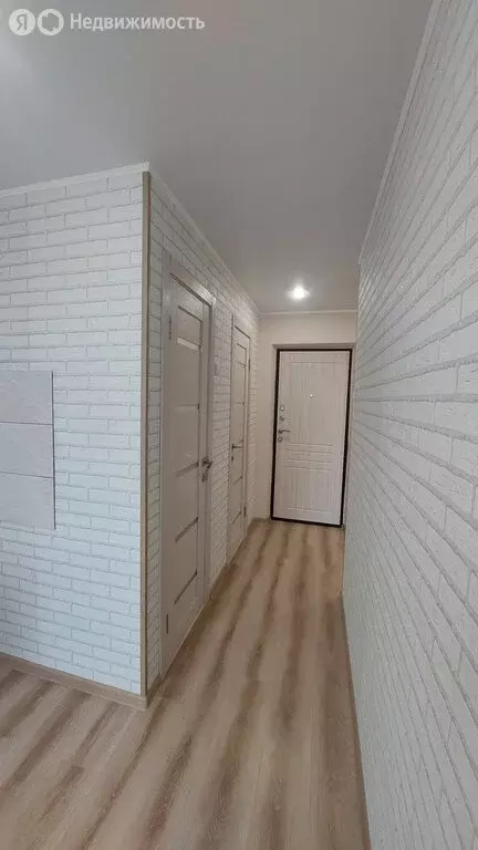 3-комнатная квартира: Саратов, Керамическая улица, 3 (64 м) - Фото 1
