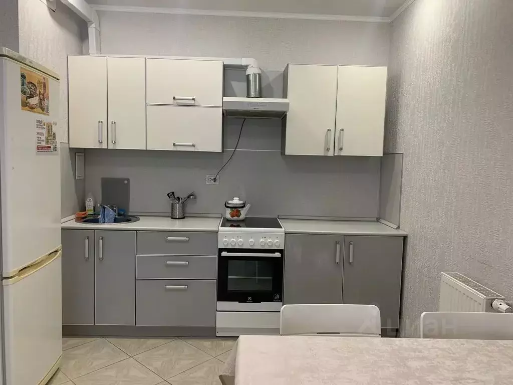 2-к кв. Татарстан, Казань ул. Алексея Козина, 7 (57.0 м) - Фото 0