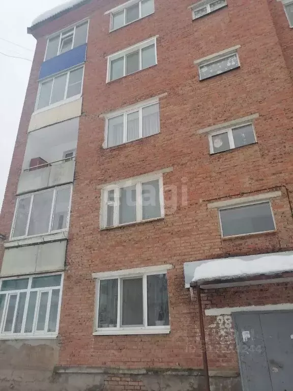 2-к кв. Удмуртия, Камбарка ул. Суворова, 28 (47.2 м) - Фото 1