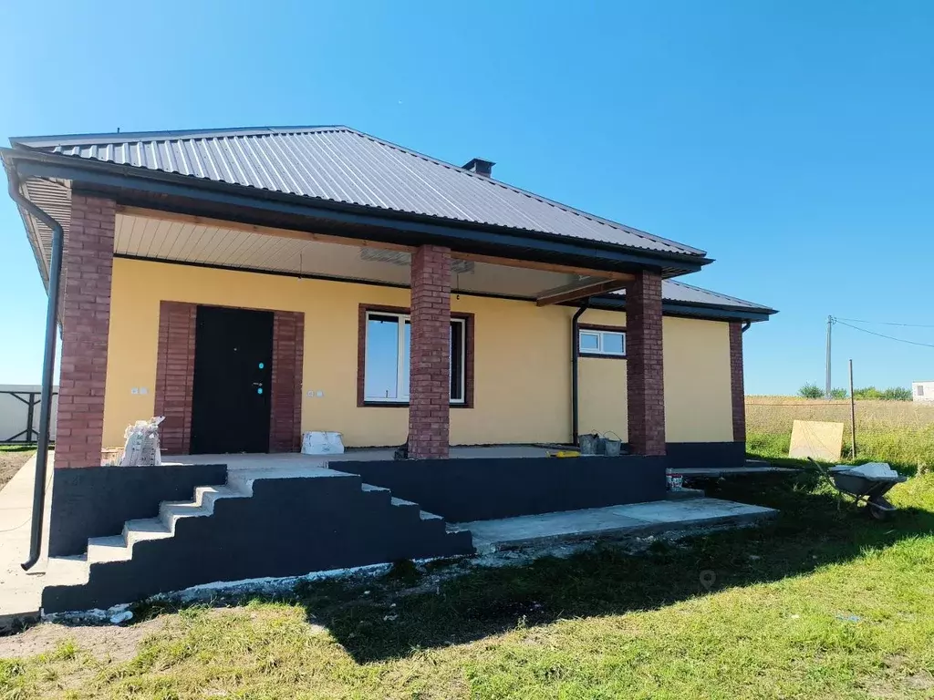Дом в Курская область, Курский район, Новопоселеновский сельсовет, д. ... - Фото 1
