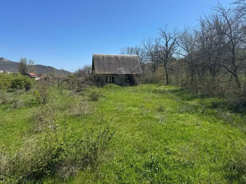 Участок в Крым, Феодосия муниципальный округ, Щебетовка пгт  (8.0 ... - Фото 0