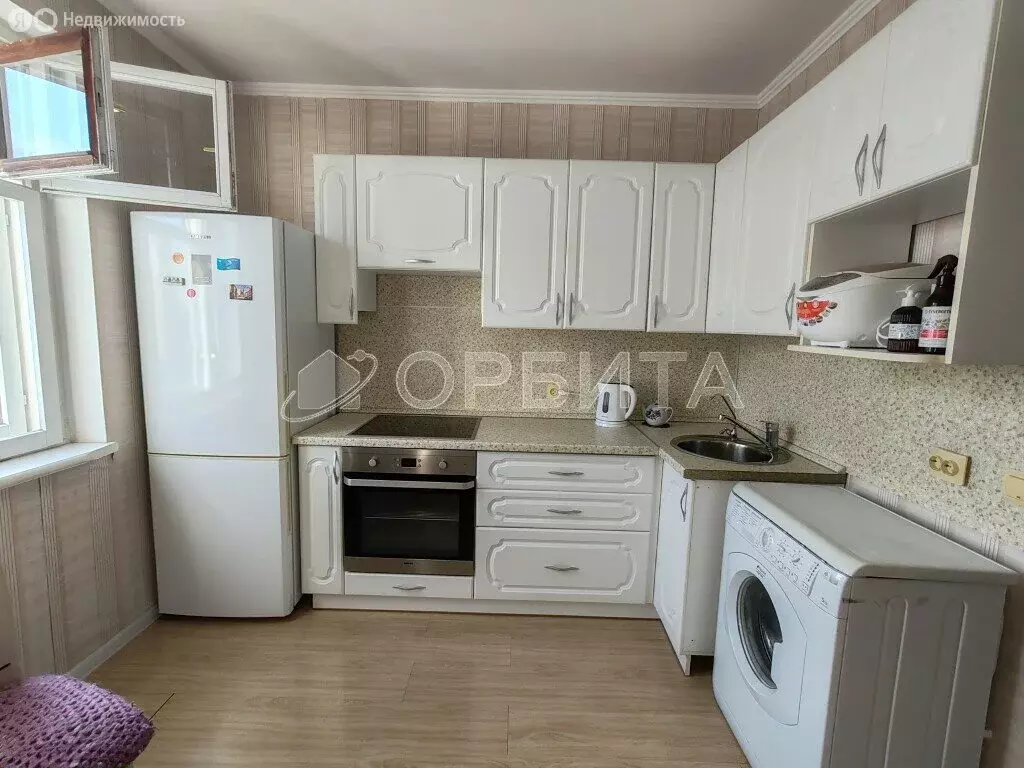 2-комнатная квартира: Тюмень, улица Александра Логунова, 4 (49.4 м) - Фото 0