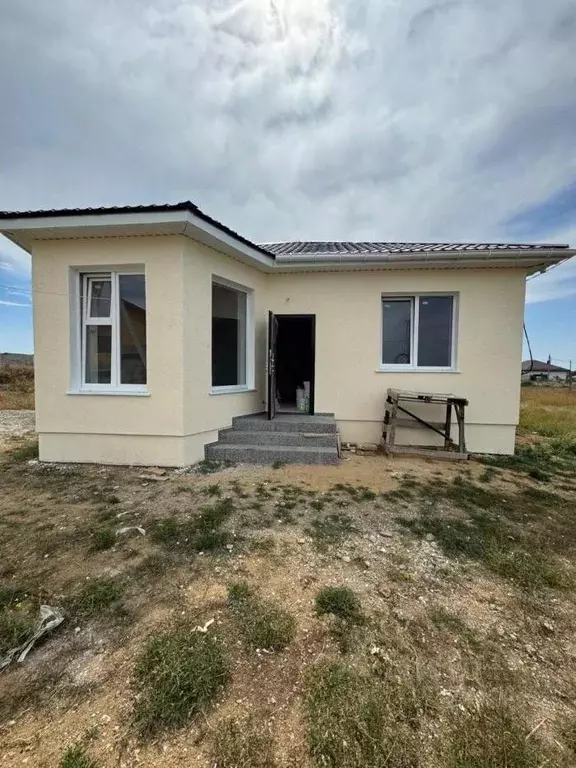 Дом в Крым, Сакский район, с. Орехово ул. Симферопольская, 5 (86 м) - Фото 0