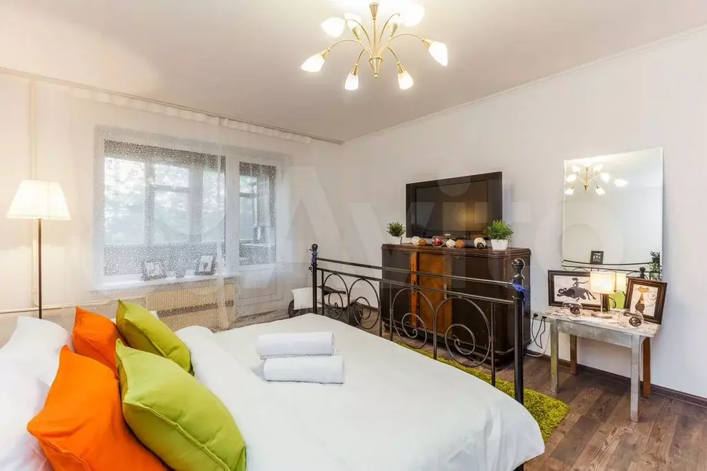 1-к. квартира, 42 м, 4/9 эт. - Фото 1
