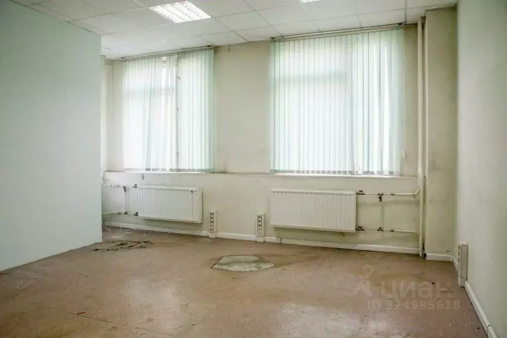 Производственное помещение в Санкт-Петербург пл. Конституции, 2 (750 ... - Фото 1