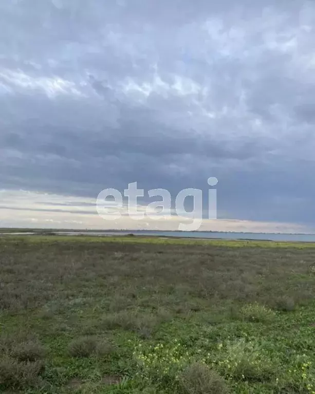 Участок в Крым, Сакский район, с. Штормовое  (5.9 сот.) - Фото 0