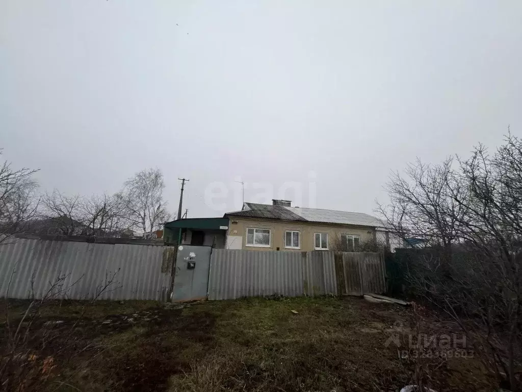 Дом в Саратовская область, Красноармейский район, Луганское ... - Фото 2