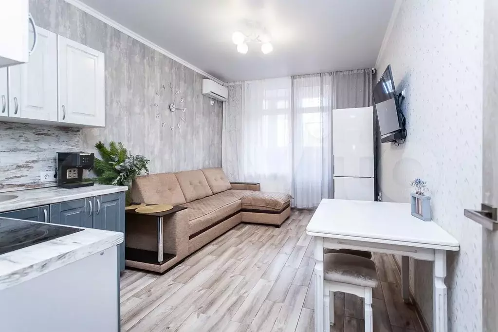 2-к. квартира, 60 м, 4/16 эт. - Фото 0