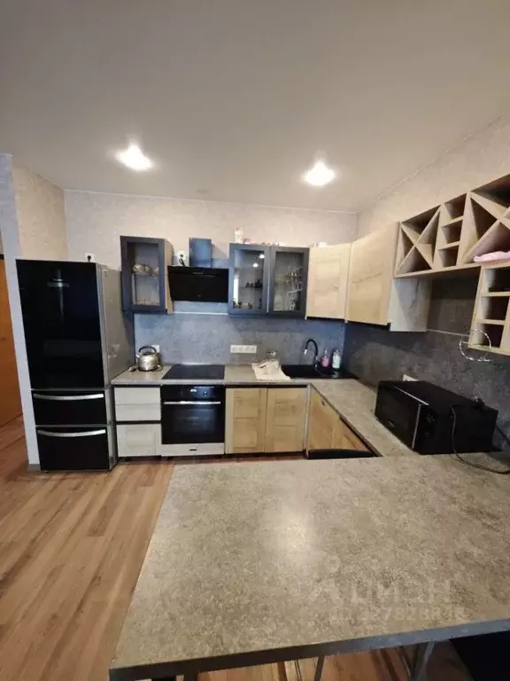 2-к кв. Приморский край, Владивосток ул. Сабанеева, 14В (50.0 м) - Фото 2