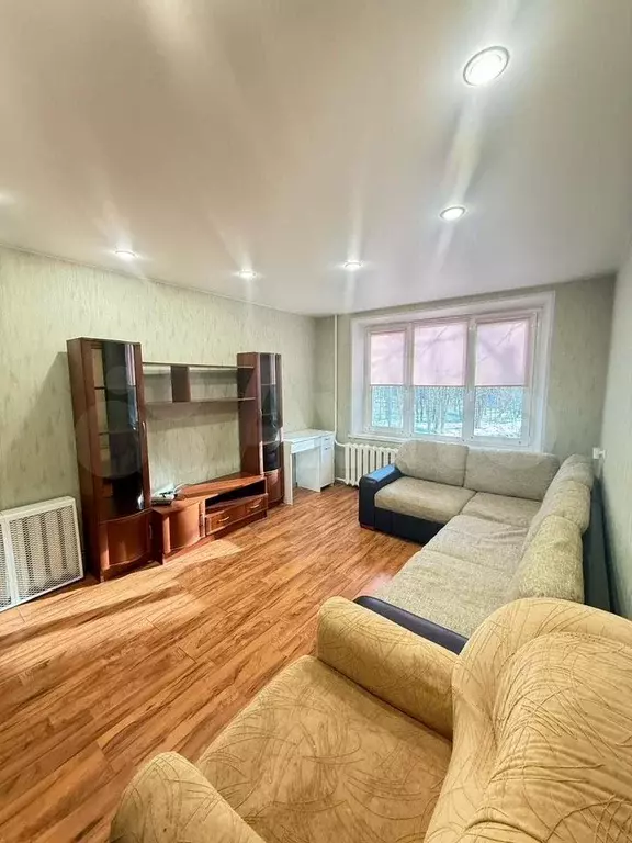 2-к. квартира, 45 м, 1/5 эт. - Фото 0
