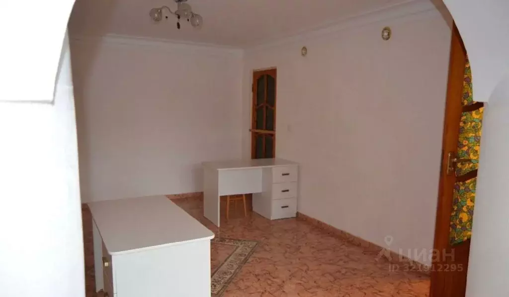 3-к кв. Северная Осетия, Владикавказ Ростовская ул., 10 (110.0 м) - Фото 1