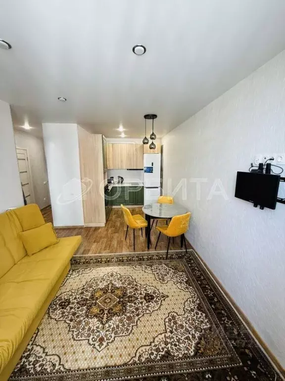 1-к кв. Тюменская область, Тюмень ул. Первооткрывателей, 10 (37.4 м) - Фото 1