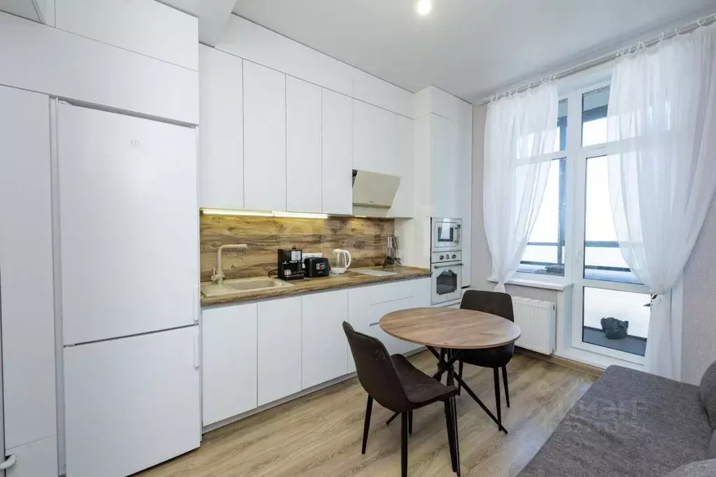 2-к кв. Пермский край, Пермь Монастырская ул., 181 (53.6 м) - Фото 1