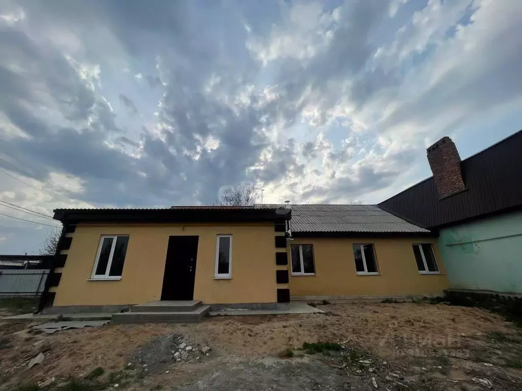 Дом в Астраханская область, Астрахань с. Новолесное, ул. Дворжака (80 ... - Фото 0