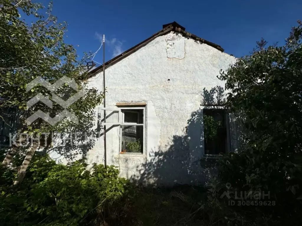 Дом в Крым, Сакский район, Веселовское с/пос, с. Наташино пер. Банный, ... - Фото 1