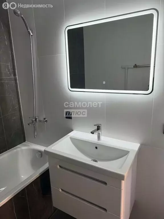 2-комнатная квартира: Тамбов, Запрудная улица, 8 (74.5 м) - Фото 1