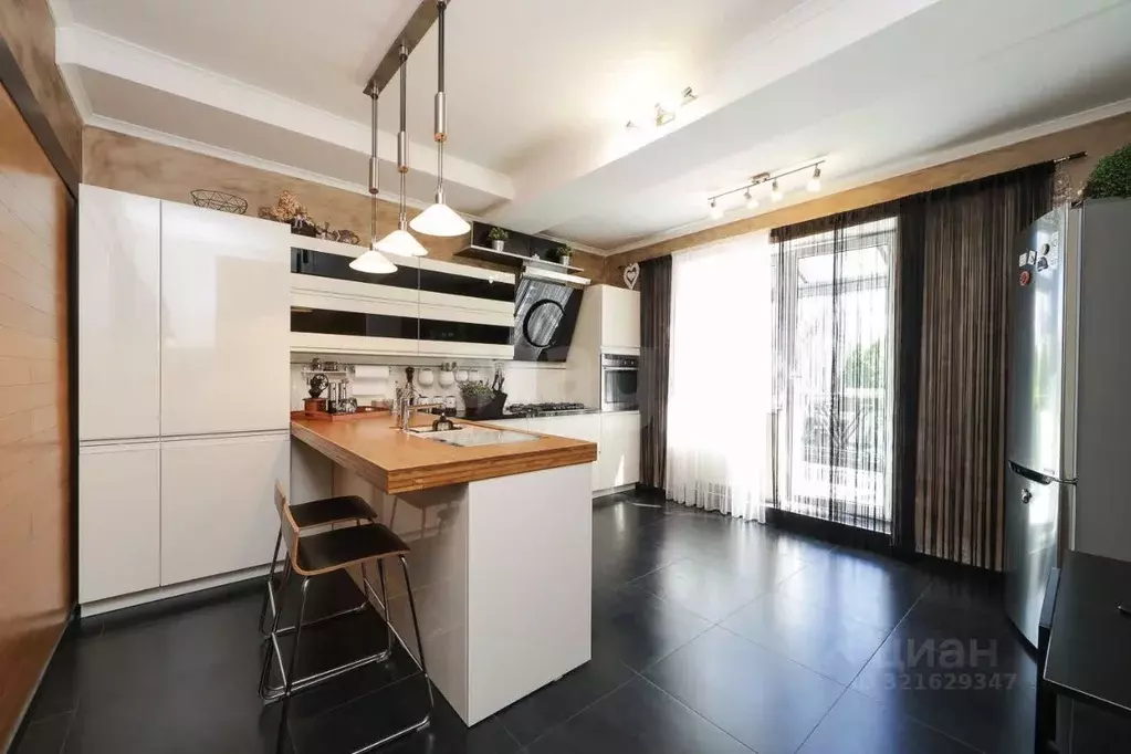 Дом в Калининградская область, Калининград Коломенская ул., 13 (320 м) - Фото 0