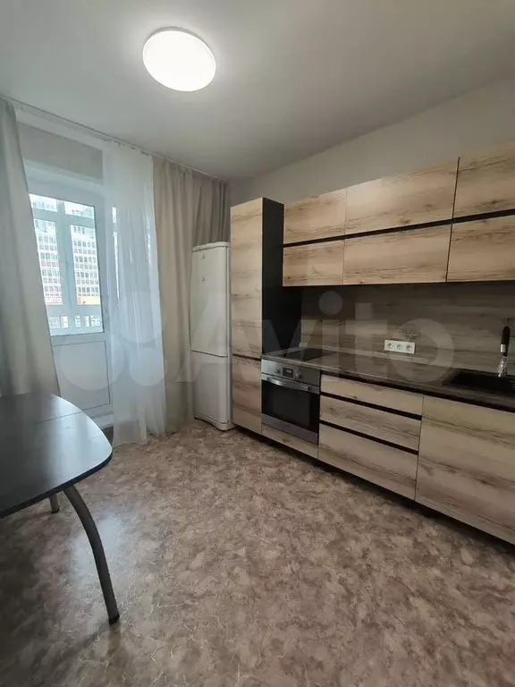 2-к. квартира, 60 м, 2/16 эт. - Фото 0