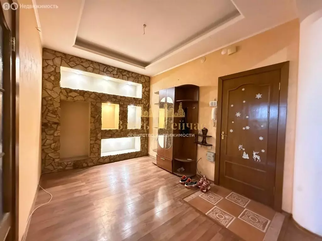 2-комнатная квартира: Казань, улица Столярова, 5 (86.6 м) - Фото 2