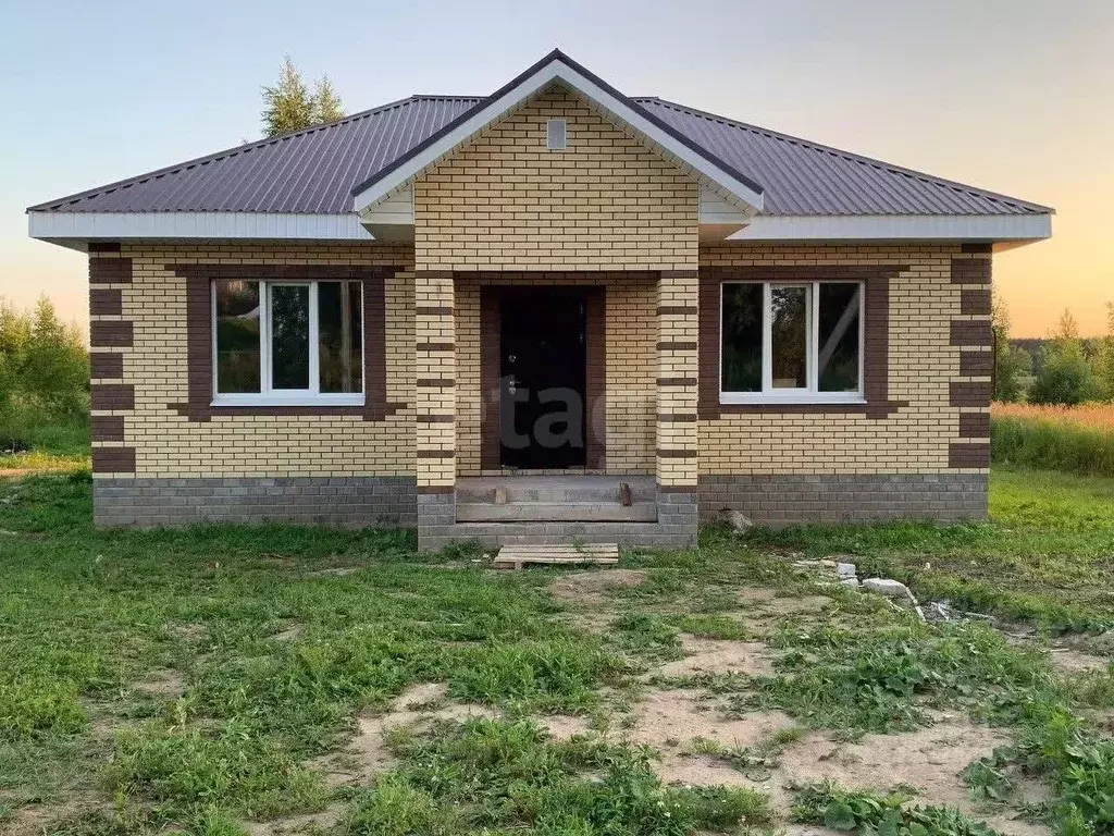 Дом в Ярославская область, Некрасовское рп ул. Советская, 69 (115 м) - Фото 0