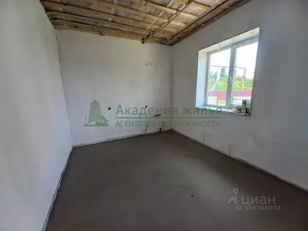 Дом в Саратовская область, Энгельс муниципальное образование, с. ... - Фото 1