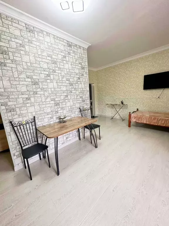 Квартира-студия, 38 м, 2/2 эт. - Фото 1