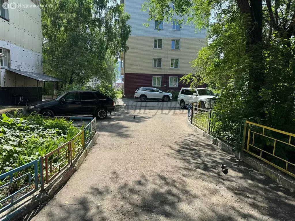 2-комнатная квартира: Горно-Алтайск, улица Григория Чорос-Гуркина, 68 ... - Фото 1
