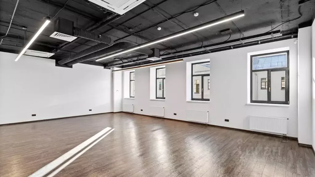 Офис в Санкт-Петербург Миллионная ул., 6 (64 м) - Фото 1