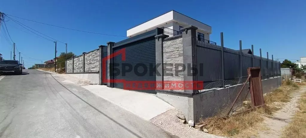 Дом в Севастополь ул. Генерала Провалова (250 м) - Фото 2