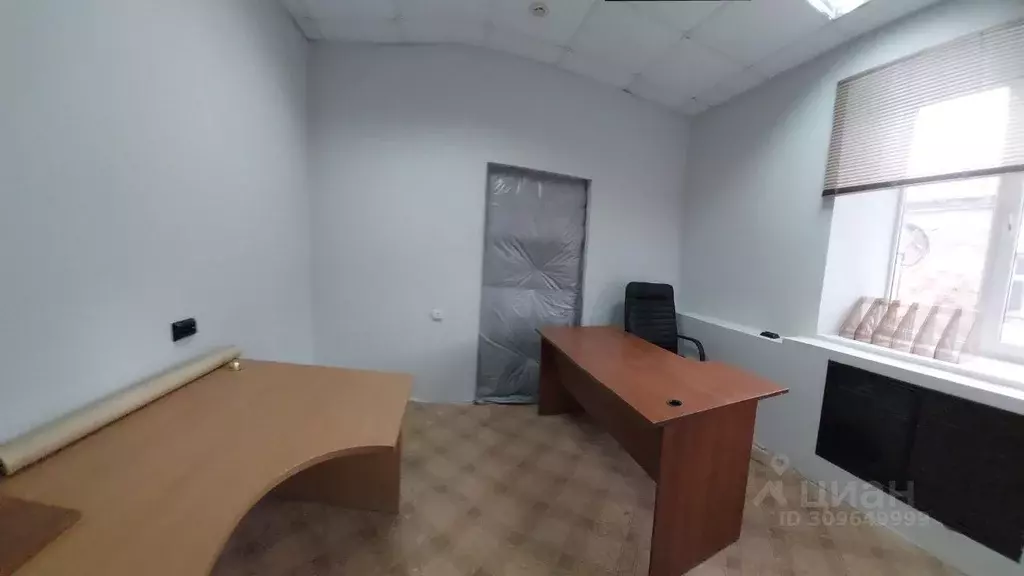 Помещение свободного назначения в Курская область, Курск Нижняя ... - Фото 0