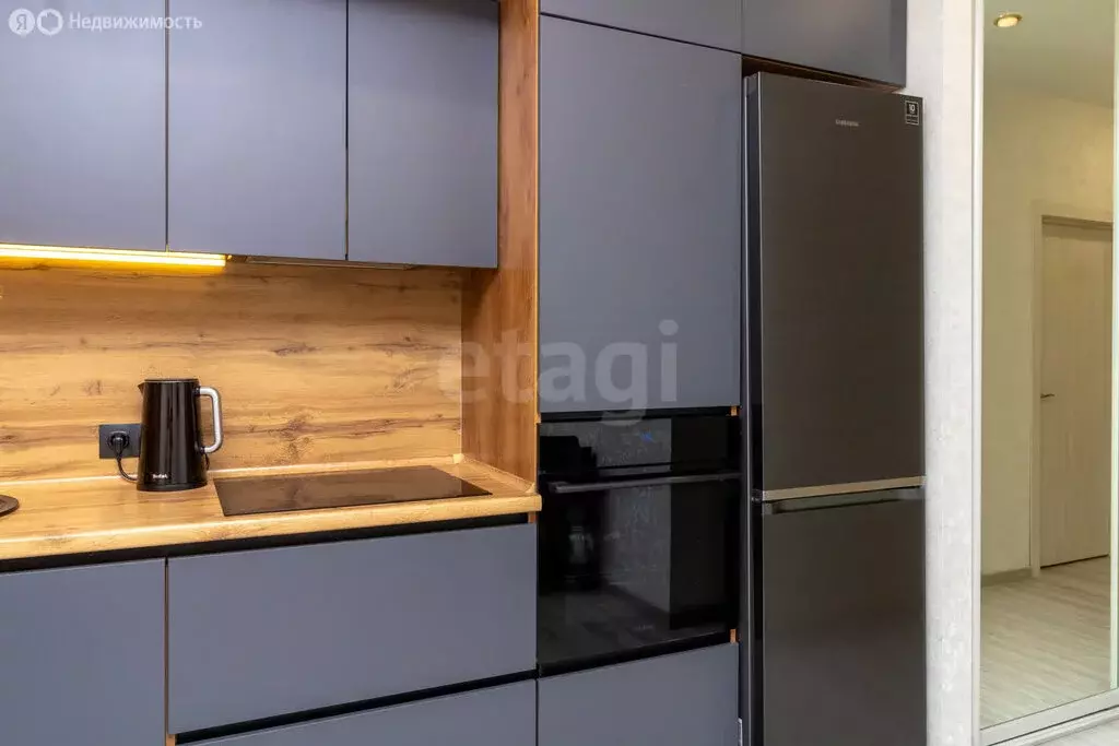 2-комнатная квартира: Тюмень, улица Газовиков, 73 (60.7 м) - Фото 1