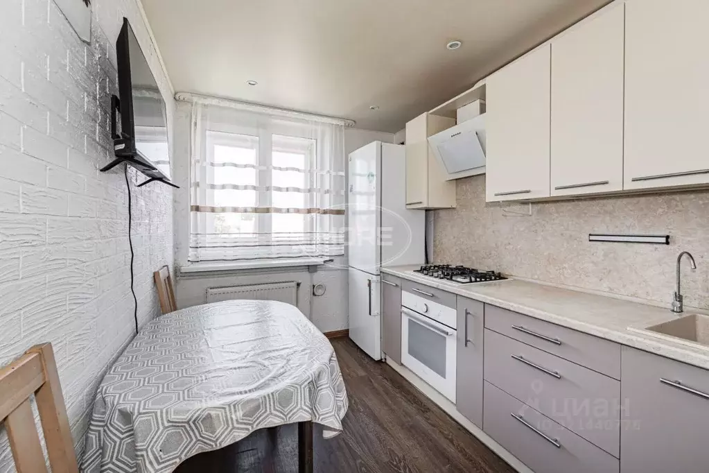 2-к кв. Калининградская область, Гурьевск Западный пер., 24 (50.0 м) - Фото 0