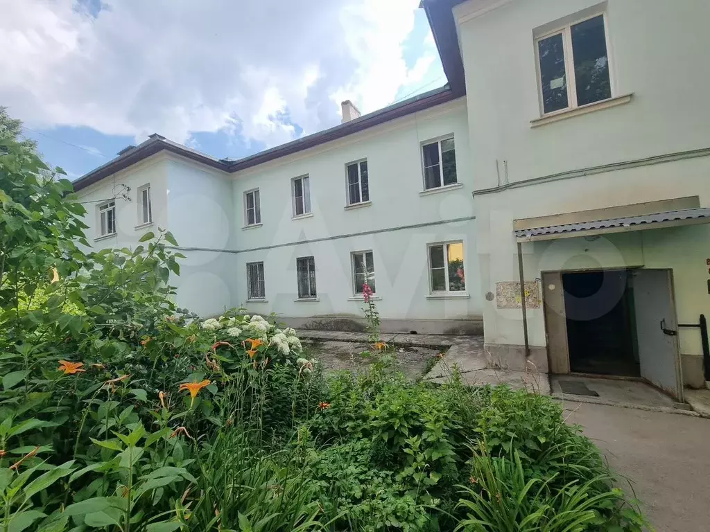Комната 21 м в 3-к., 2/2 эт. - Фото 1
